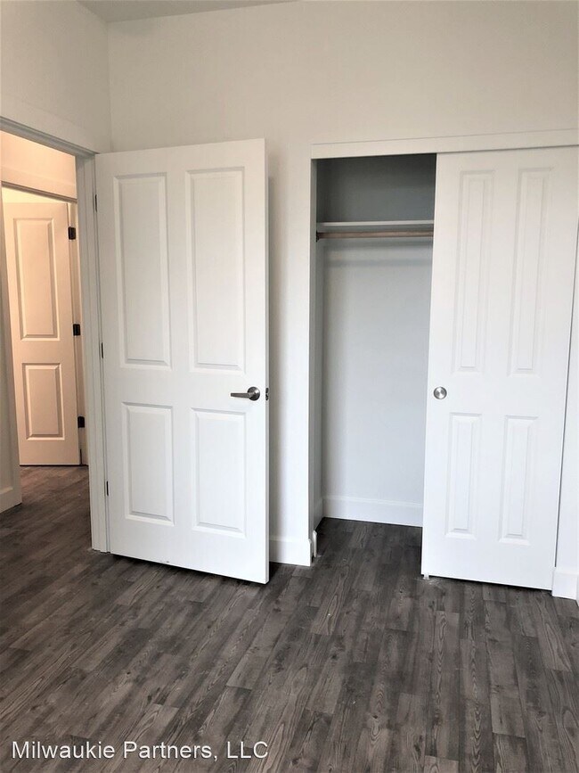 Building Photo - 7510 SE Milwaukie Ave