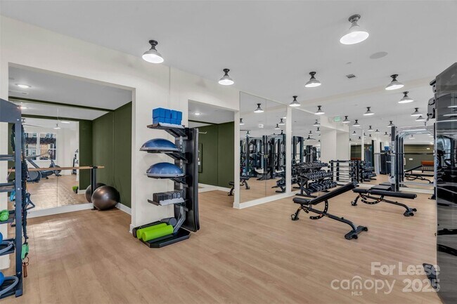 Building Photo - 9821 Research Dr