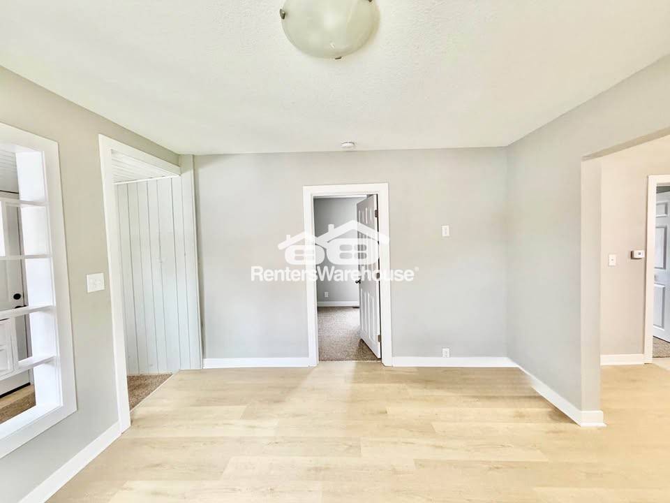 Building Photo - 3623 SW 9th St