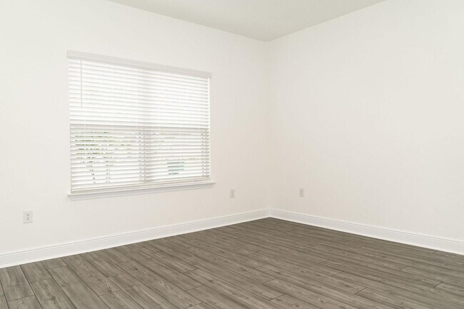 Building Photo - 326 Polaris Pl