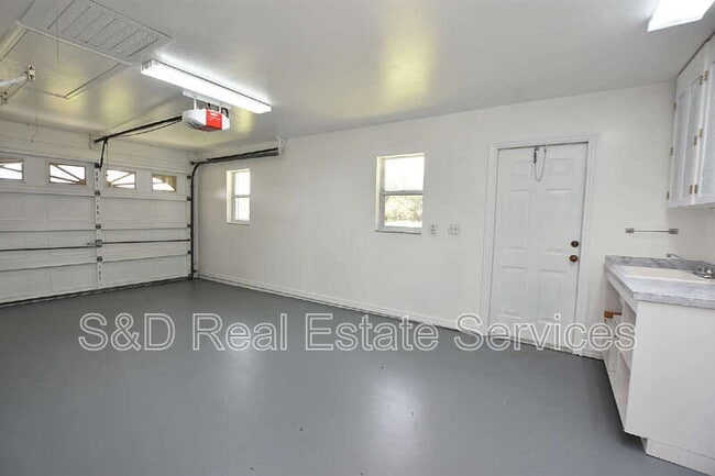 Building Photo - 3602 Bruton Rd