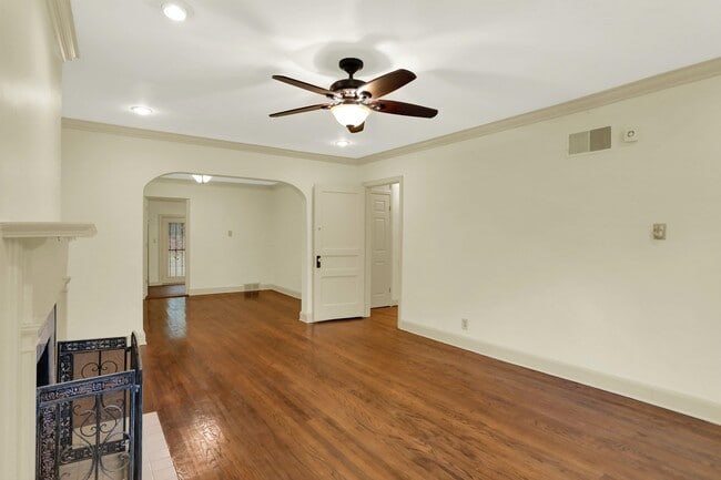 Building Photo - 3607 Highland Park Pl