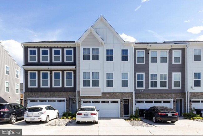 Primary Photo - 3912 Applegate Ct