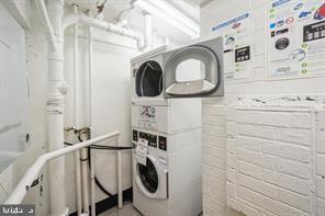 Building Photo - 2500 N Van Dorn St