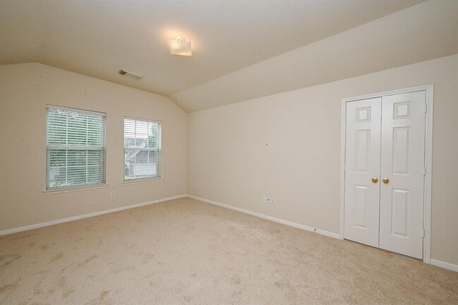 Building Photo - 4831 Plum Forest Rd