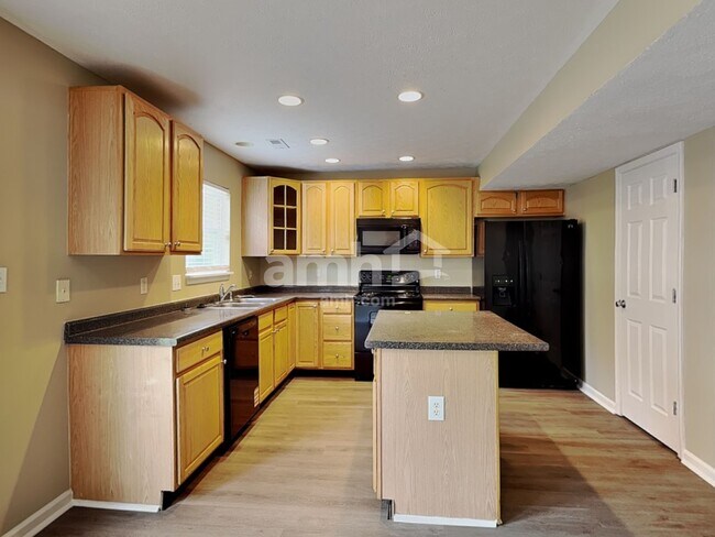 Building Photo - 7924 Valley Trace Ln