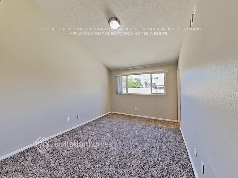 Building Photo - 27858 Crosspath Ave