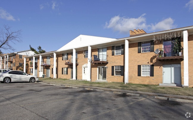 Primary Photo - Eric Court Apartments