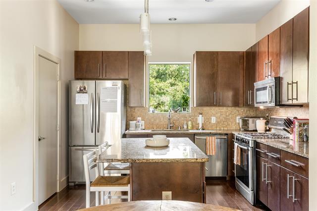 Building Photo - 4111 Newton Ave