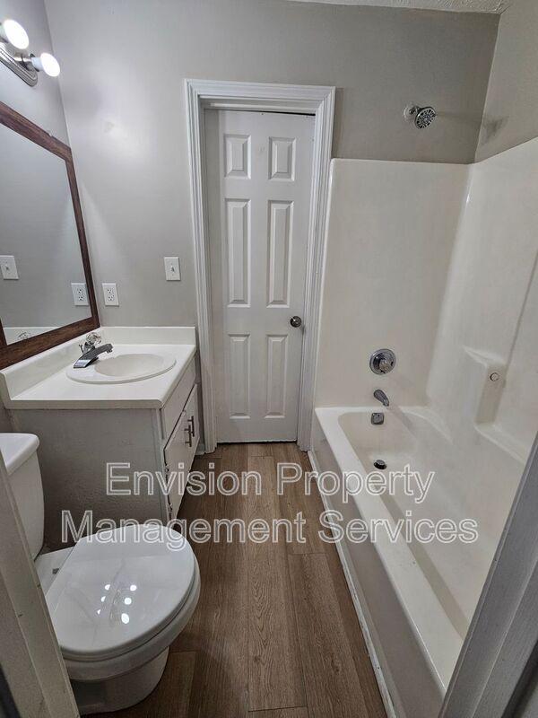 Building Photo - 2638 Fieldstone View Ln SE