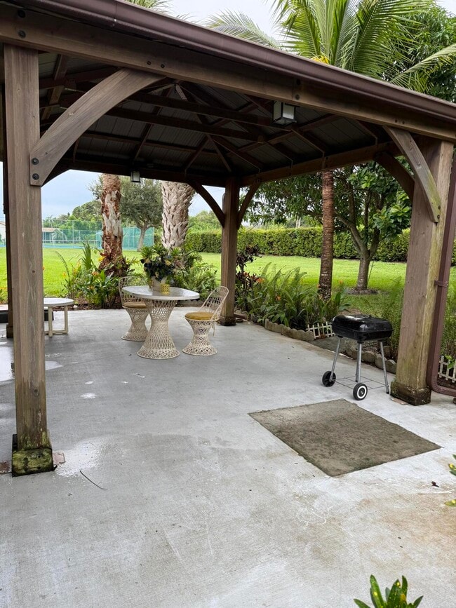 Building Photo - 6289 Red Cedar Cir