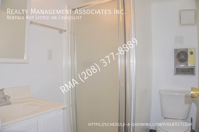 Building Photo - 712 W Franklin-#4