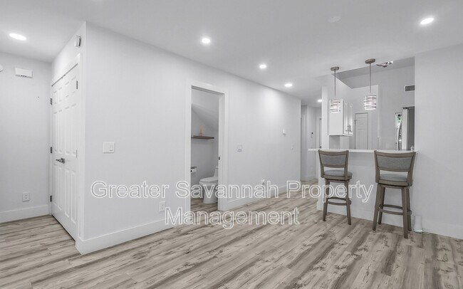 Building Photo - 11903 Apache Ave