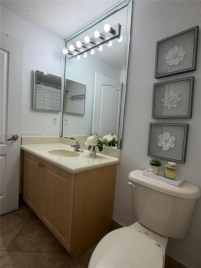 Building Photo - 8814 W Flagler St