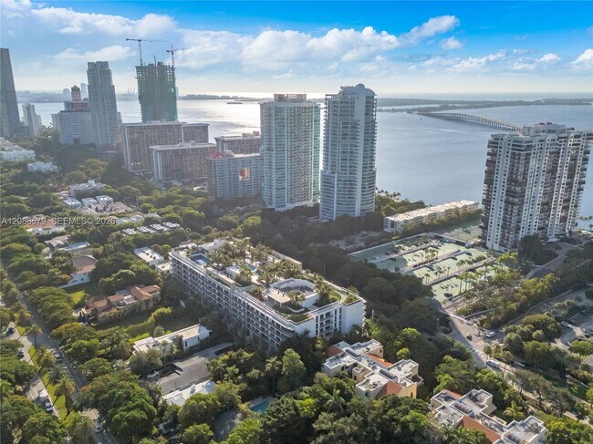 Building Photo - 2200 Brickell Ave