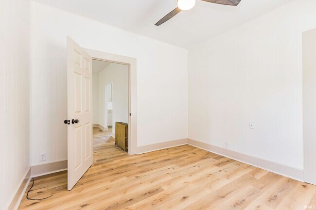 Building Photo - 400 E Highland Ave