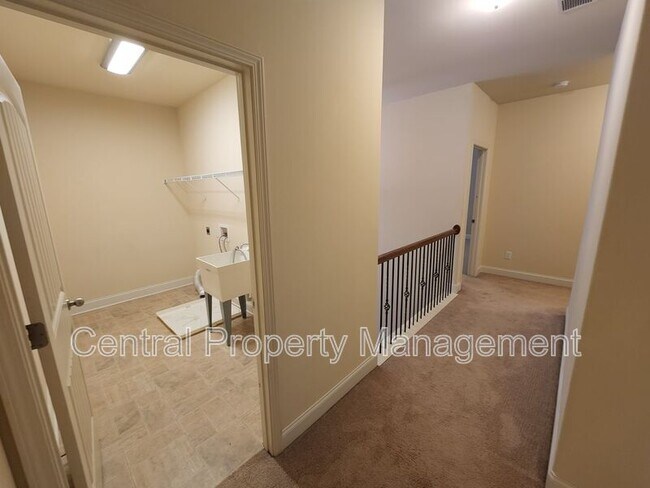 Building Photo - 265 Meadow Blossom Way