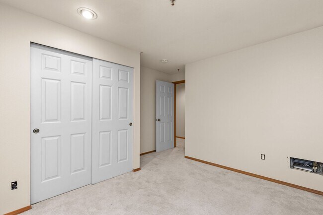 Building Photo - 3901 Fremont Ave N