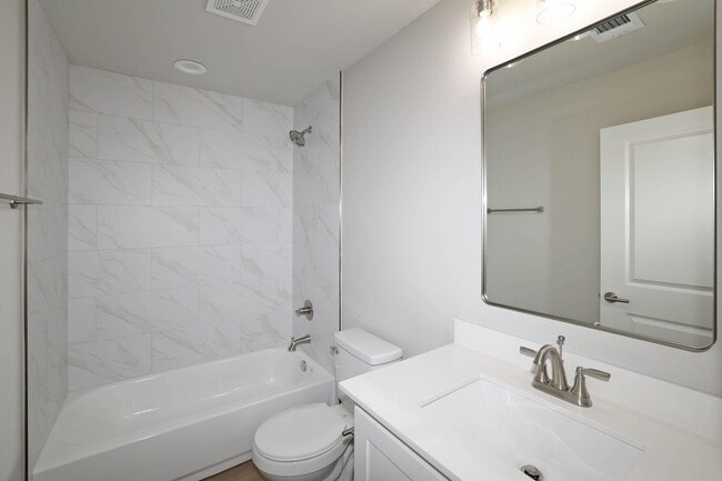 Building Photo - 4707 Carmel Ave