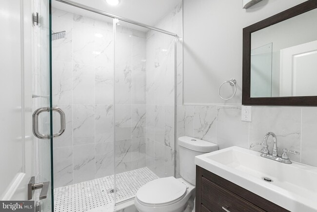 Building Photo - 1604 N 6th St