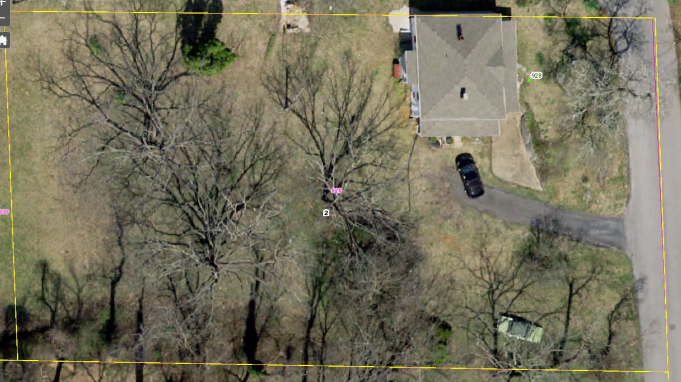 Building Photo - 928 Rockway St