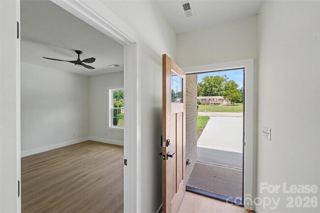 Building Photo - 1709 College Plaza Blvd