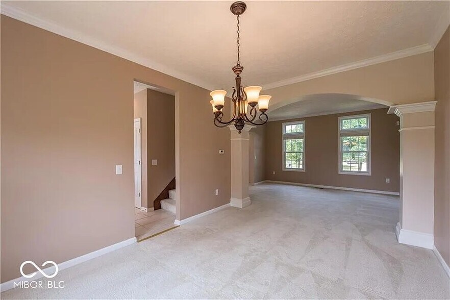 Building Photo - 15151 New Haven Dr
