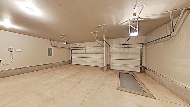 Building Photo - Beautiful Home - 4 Bedroom, 3 Bathroom with Bonus Room in East Edmond