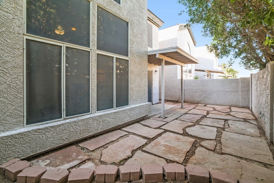 Building Photo - 425 S Sunrise Dr