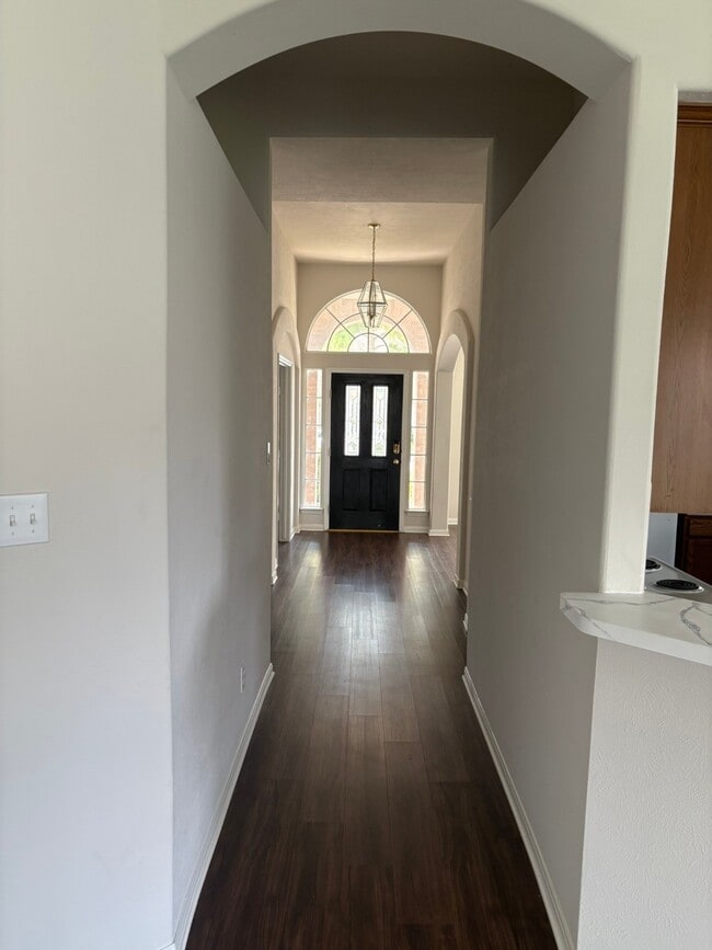 Building Photo - 18326 Hollow Branch Ct