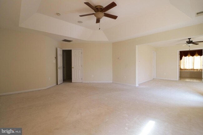 Building Photo - 42576 Legacy Park Dr
