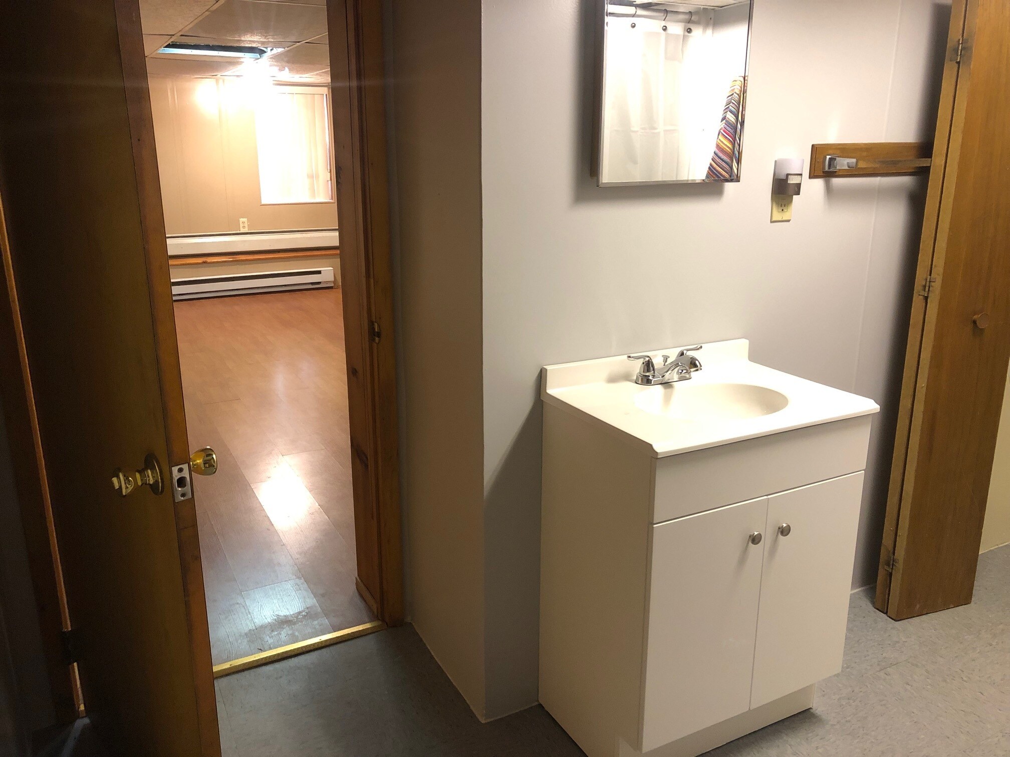 Bathroom to Living Area View - 914 w walnut st