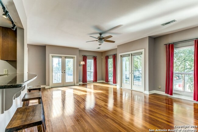 Building Photo - 2-BEDROOM CONDO AT ANDALUSIA CONDOMINIUMS