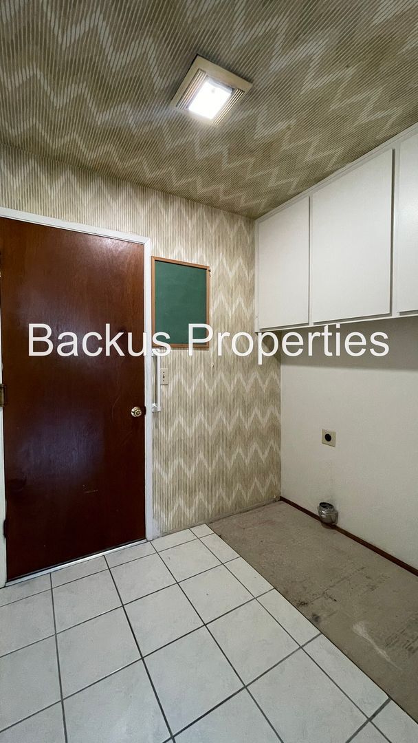 Building Photo - 18725 Vasquez Ct