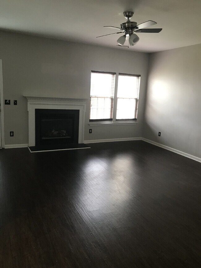 Building Photo - 209 Summerston Pl