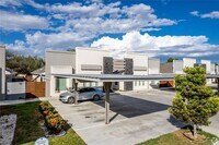 Building Photo - 1713 W Garrison Dr