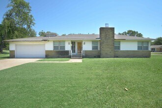 Building Photo - 477 S Norwood Ave