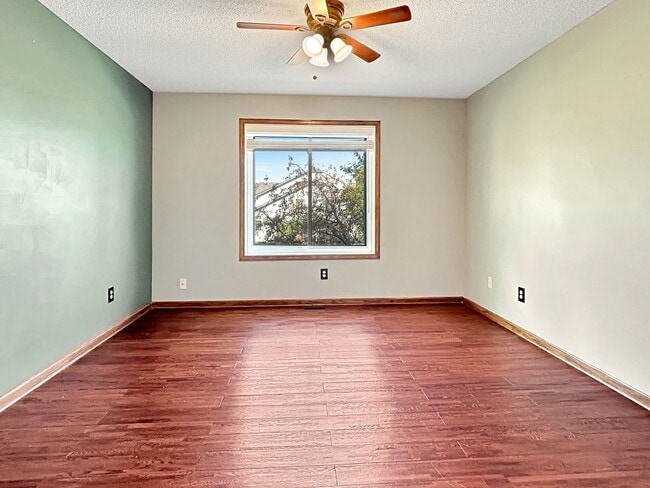 Building Photo - 13821 Edgewood Ave