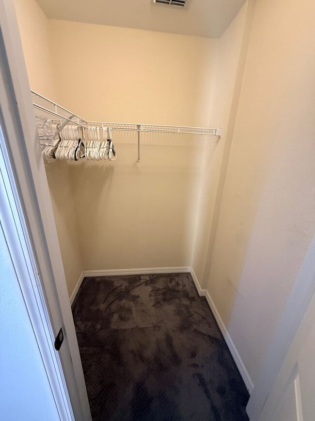 Building Photo - Waterfront Condo 3/2/1 - FULLY FURNISHED! - (Available annually or monthly)