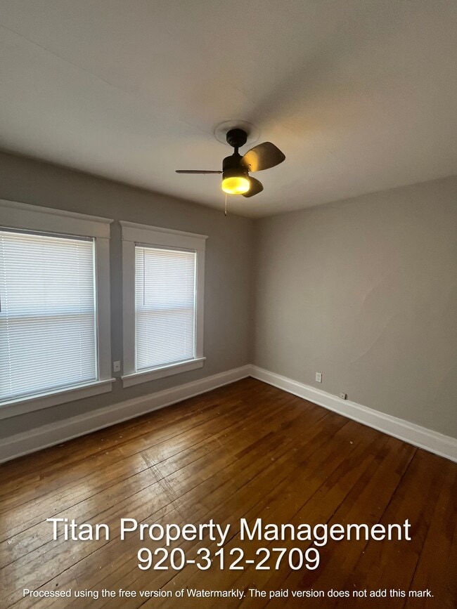 Building Photo - 857 Wisconsin St