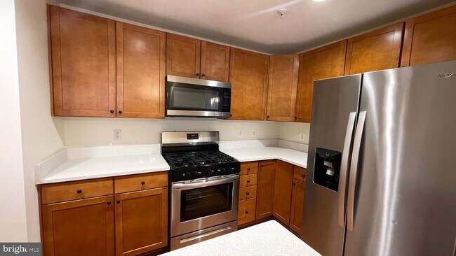 Building Photo - 6076 Wicker Ln