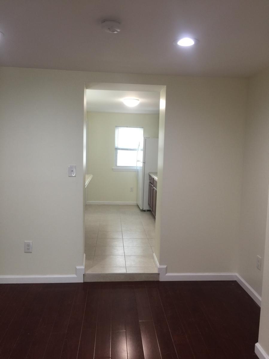 Building Photo - 1129 Carpenter St