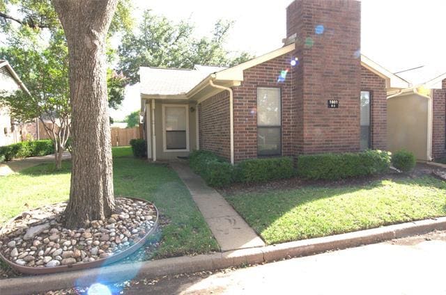 Building Photo - 1801 W Spring Creek Pkwy