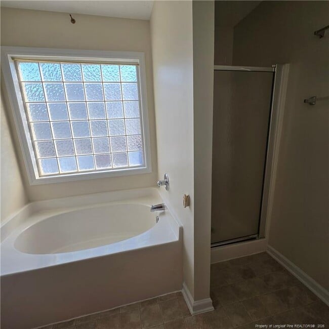 Building Photo - 109 Silverberry Ct