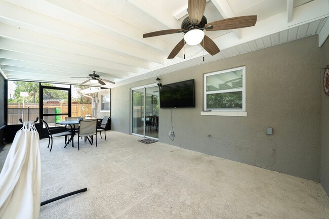 Building Photo - Fully Furnished 3 Bedroom Pool Home w/ fen...