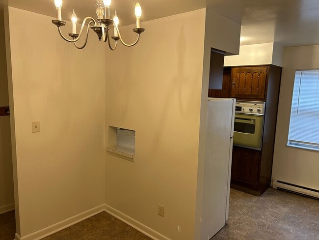 Building Photo - 211 N Tompkins St