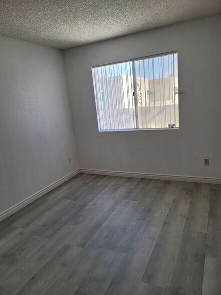 Building Photo - 6750 Del Rey Ave