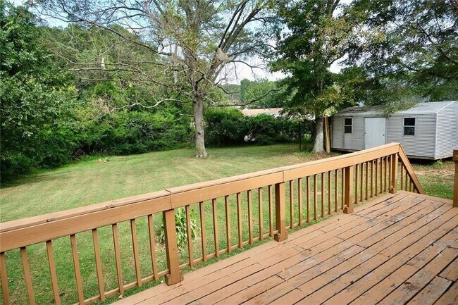 Building Photo - 4867 Flint Hill Rd SW