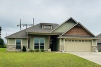 Building Photo - 1505 Northridge Dr E
