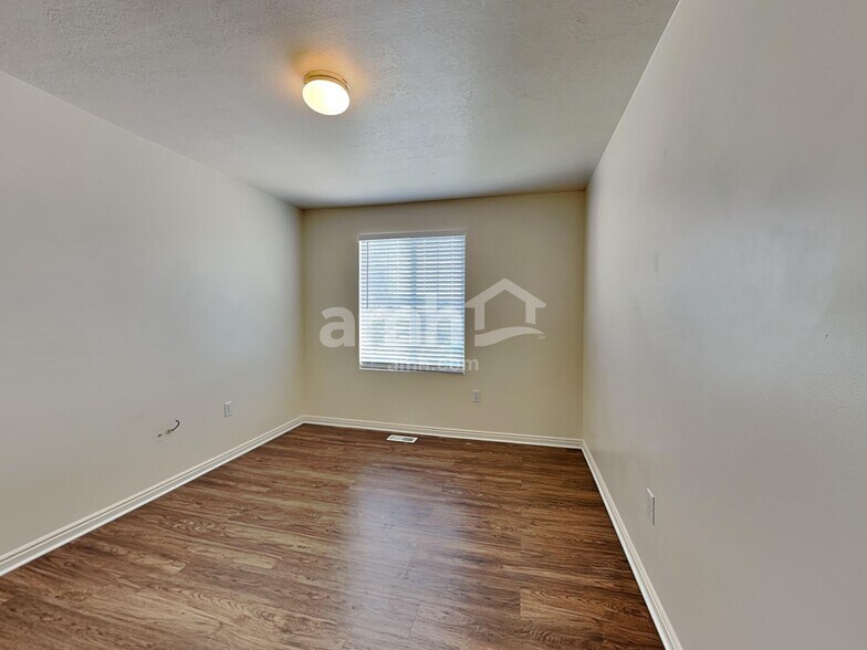 Building Photo - 2136 S Fremont Crest Ave W